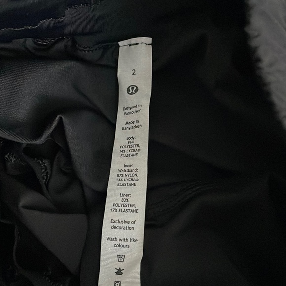 NWT Lululemon Track That Mid Rise Short 5" Lined 
Black Size 2 - Picture 5 of 8